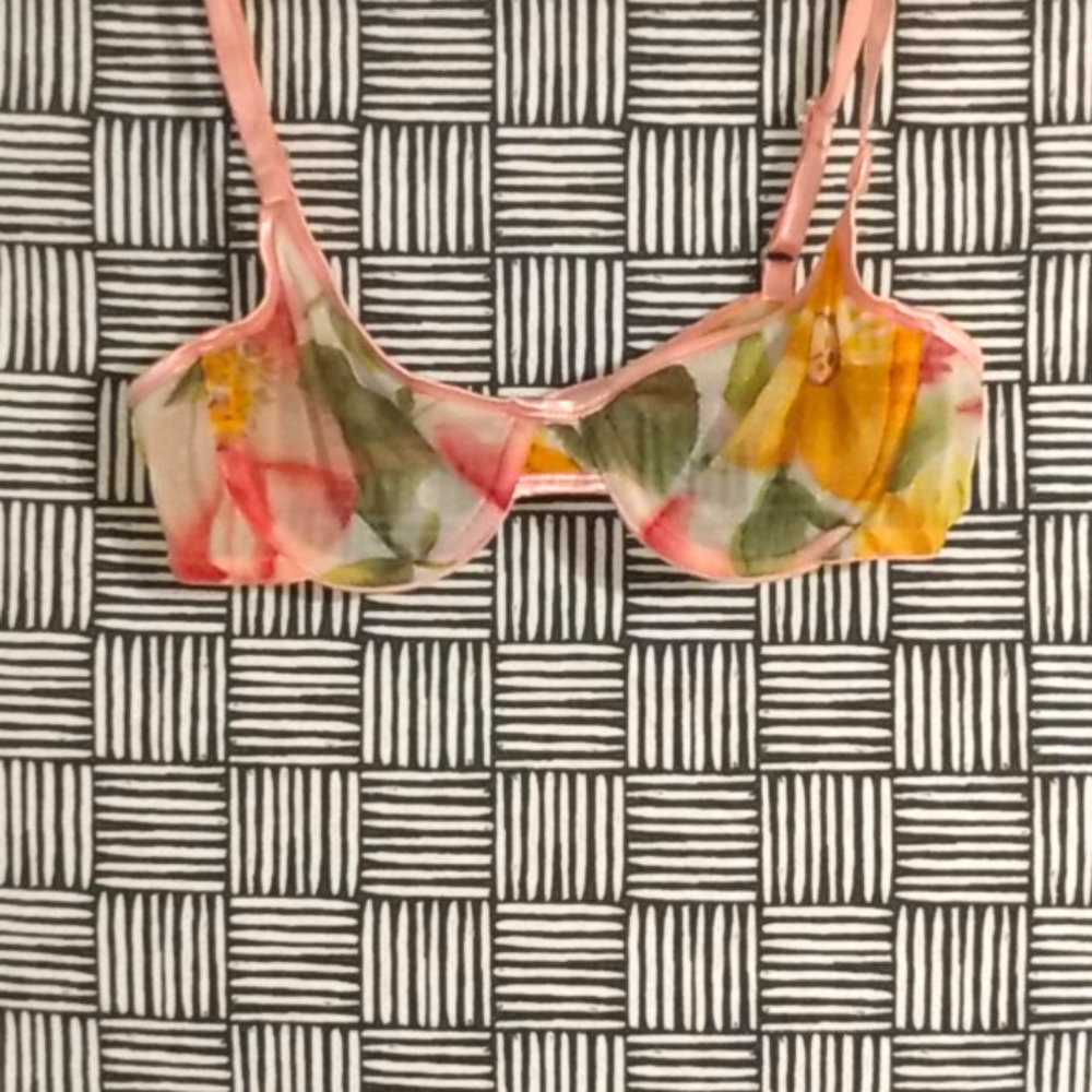 2 vintage bras